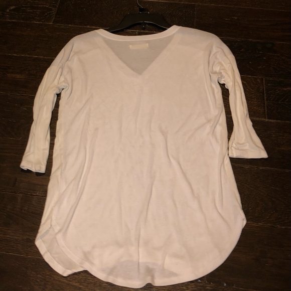 Hollister V-neck Top size small elbow length sleeves - Picture 5 of 7